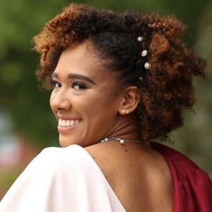 Meet your Posher, Alisha